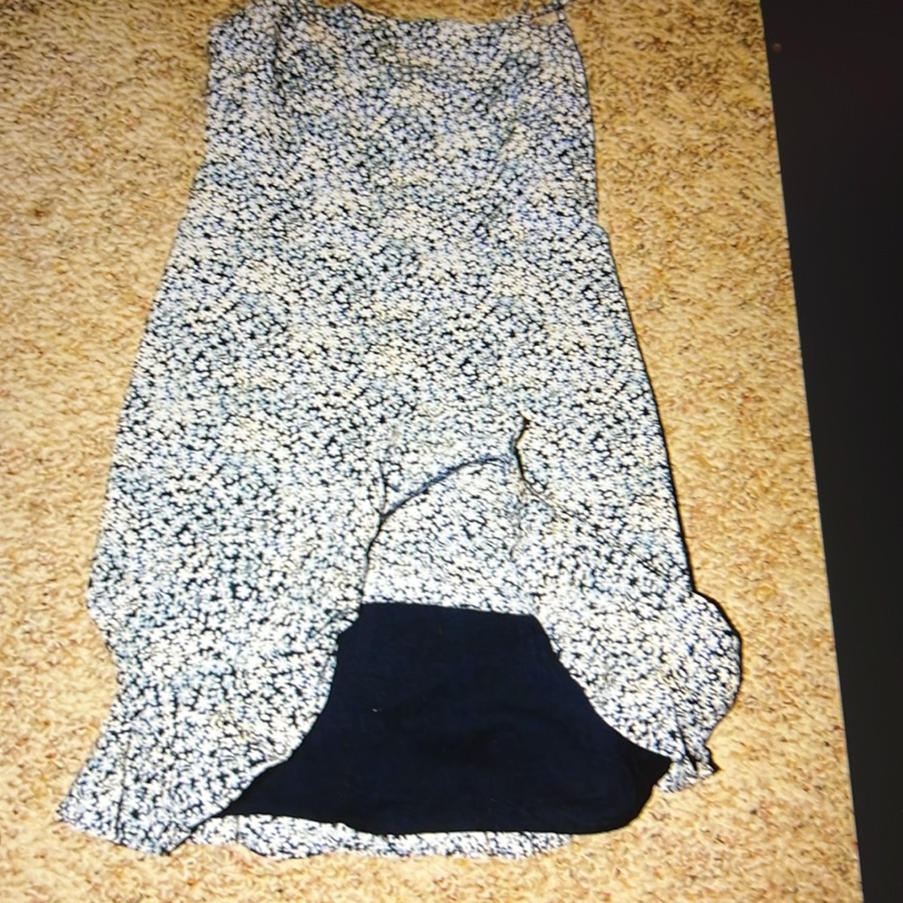 Junior/Woman Size Medium - Blue Print Dress  by Abercrombie and Fitch - Picture 3 of 3